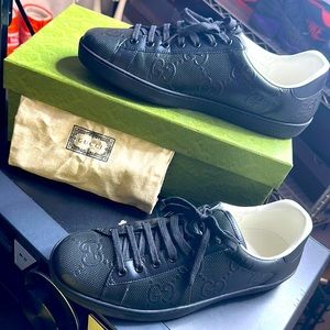 GUCCI SHOES WORN ONCE!